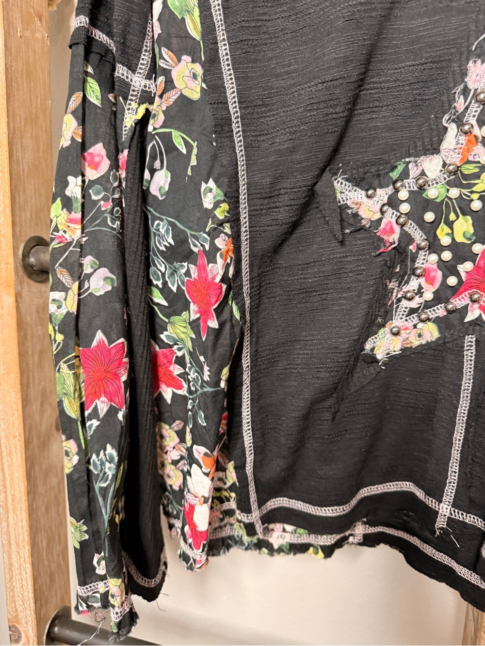 POL Patchwork Bohemian Boho Black Floral Star Pullover Top Size Small - Picture 5 of 11